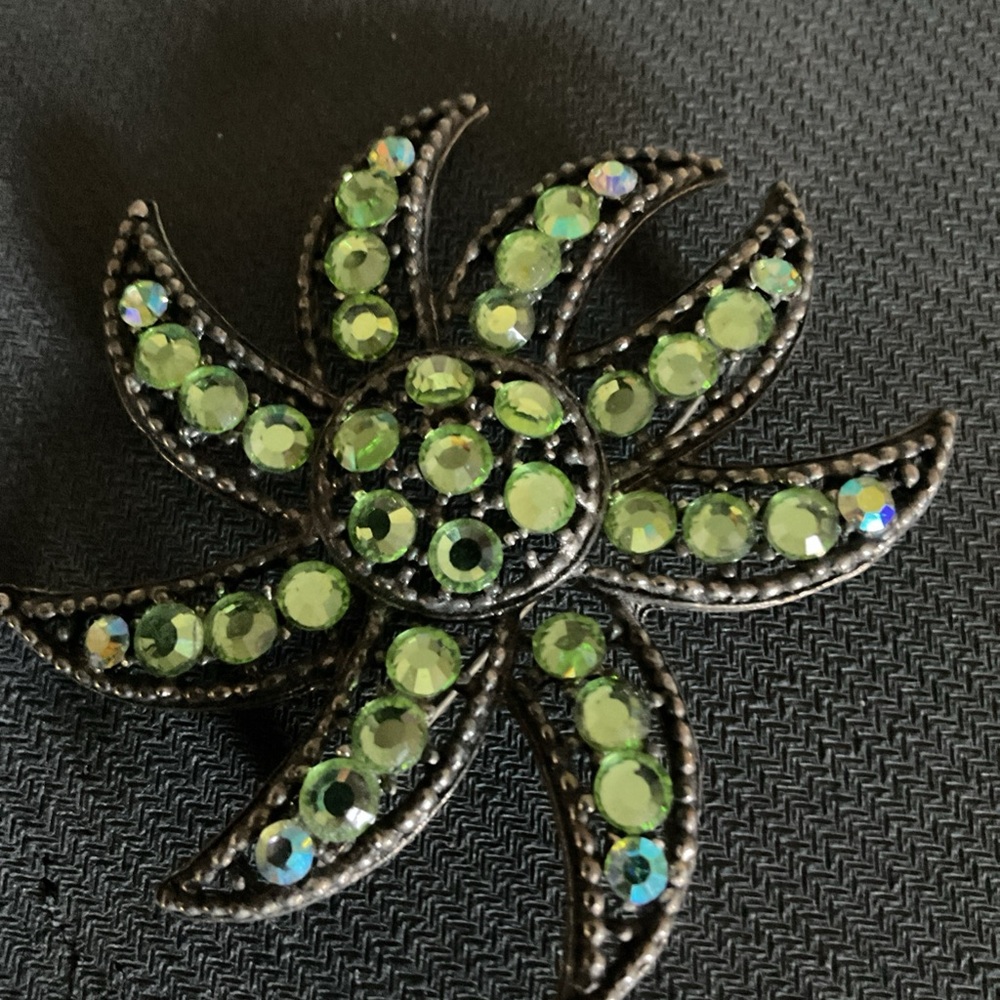 Vintage WEISS Starfish Brooch Stunning